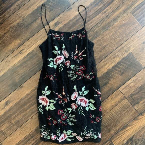 Astr Dresses & Skirts - ASTR the Label lace embroidered mini dress